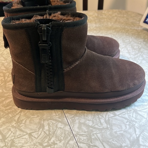 UGG Brown Shorties *Waterproofed - Picture 3 of 3